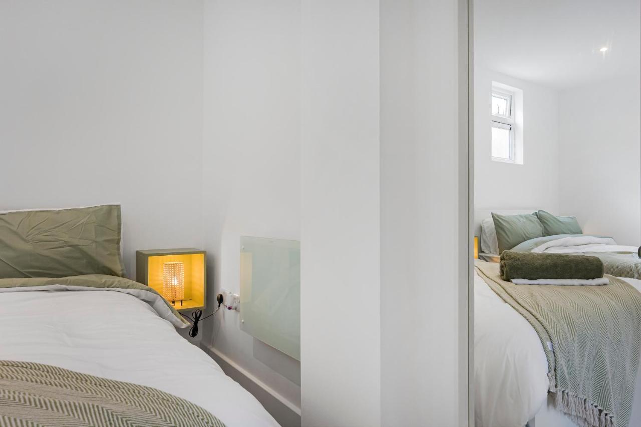 Appartamento London Haven At Rutland House Ilford Esterno foto